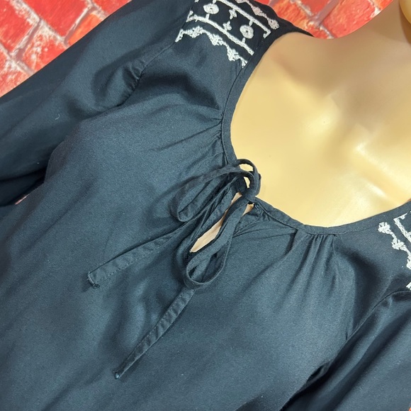 Old Navy Long Sleeve Boho Embroidered Dress - Picture 2 of 9